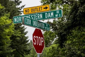 USA: Washington, Columbia River Basin, White Salmon River Basin, Underwood road signs (at confluence of Columbia and White Salmon Rivers)